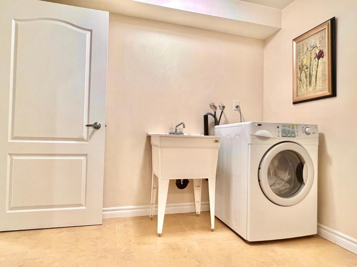 Cozy Home In Richmond Hill With Free Parking Exteriör bild